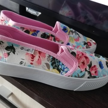 Слипоны (новые) 38 размер, 24 см по стельке