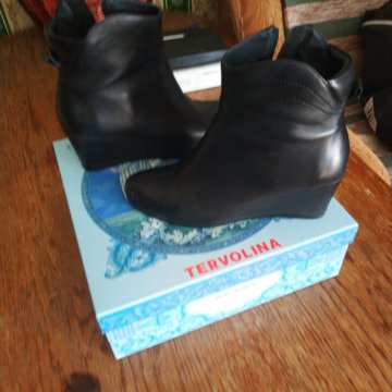 Кожаные ботинки новые