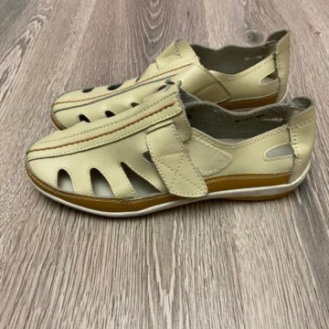 спортивные женские туфли.р.41