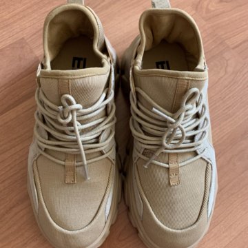 Массивные кроссовки, размер 38