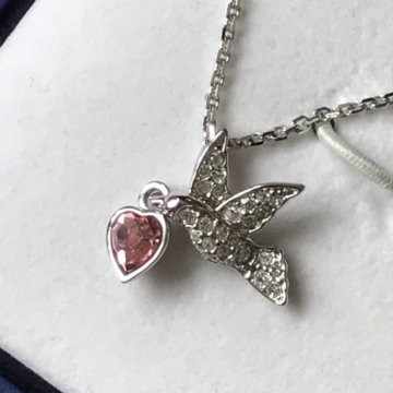 Кулон в виде голубя с сердечком SWAROVSKI