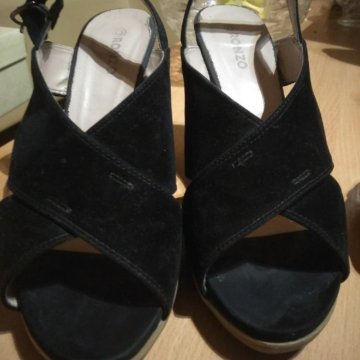 Босоножки чёрный бархат 39