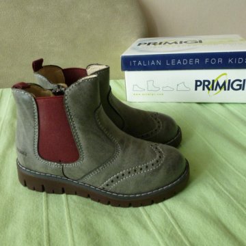 Новые демисезонные ботинки Primigi, Италия. Р. 28