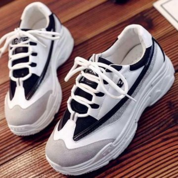 Кроссовки женские новые