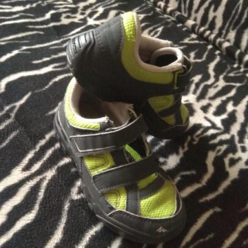 Кроссовки декатлон 27-28размер