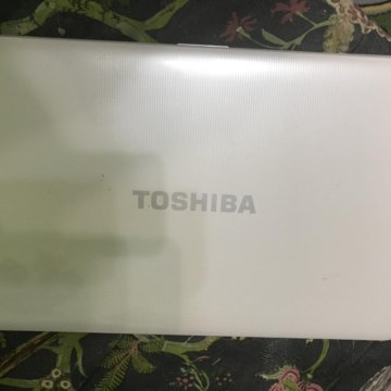 Ноутбук toshiba L850 на запчасти