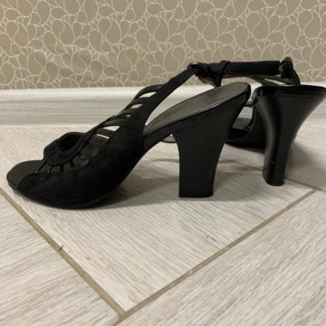 Босоножки 38р