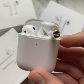 AirPods – купить в Москве, цена 2 450 руб., истекает завтра в 19:55 ...