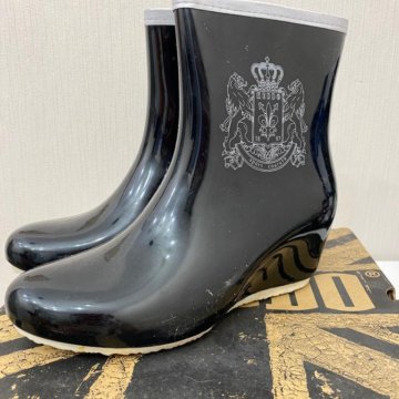 Сапоги непромокаемые