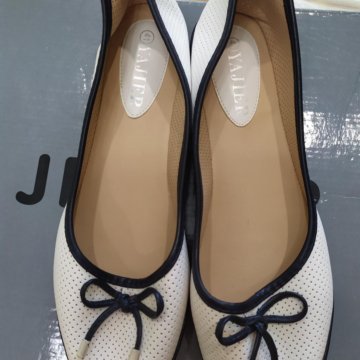 Женские туфли.