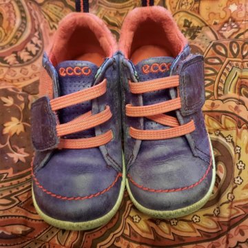 Кроссовки детские