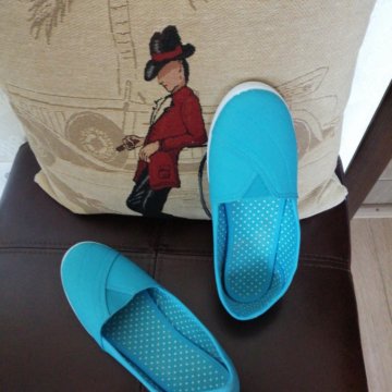 Женская обувь прогулочная