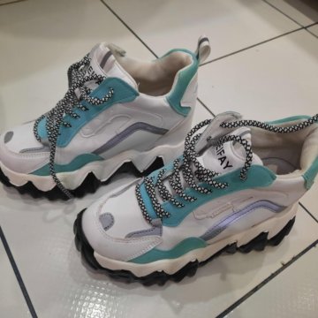 Ботинки на платформе