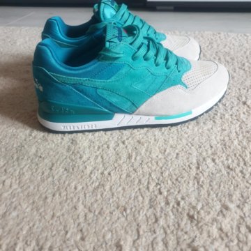 Diadora