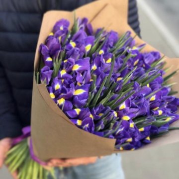 Букет цветов ирисов с доставкой 25 51 75 101
