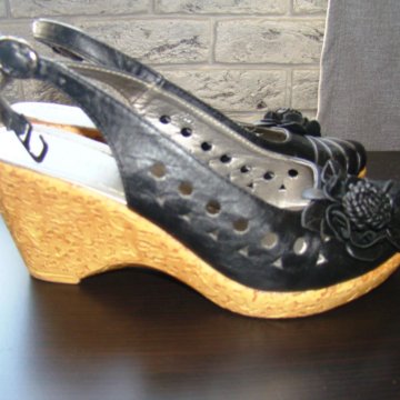 Босоножки, туфли