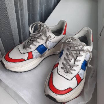 Кроссовки abricot