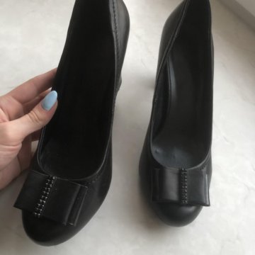 Черные туфли 38 размер
