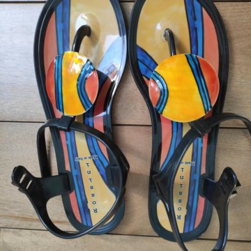 Босоножки, Италия