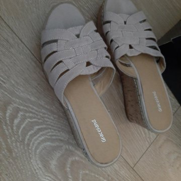 Обувь на танкетке 39р