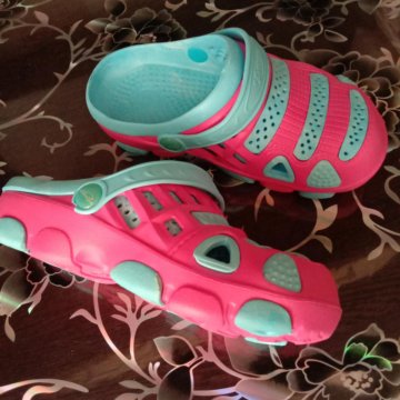 Кроксы новые размер 35