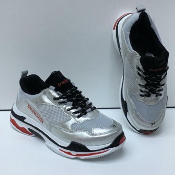 Новые кроссовки Balenciaga, 39 размер