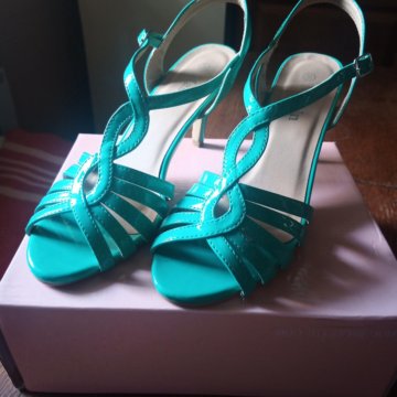 ????Босоножки женские????