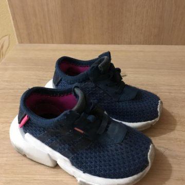 Кроссовки Адидас