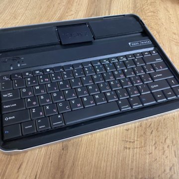 чехол с клавиатурой для iPad 2