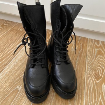 Ботинки женские Lucio