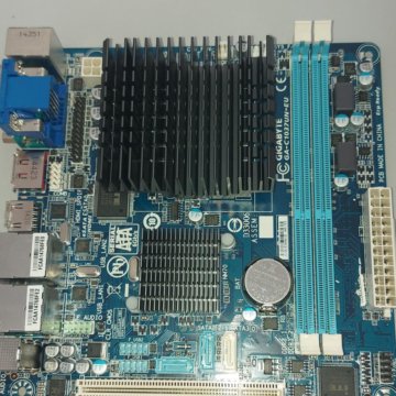 Материнская плата со встроенным процессором