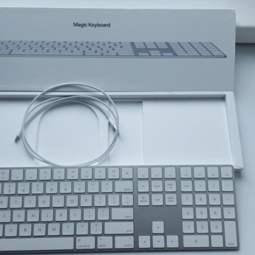 Magic Keyboard 2 с цифровой панелью A1843 MQ052