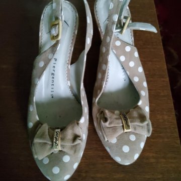 Босоножки 37р. Giorgio piergentizi.