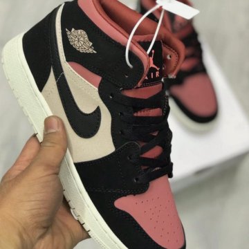 Кроссовки Новые Nike air Jordan 1