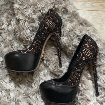 Вечерние туфли со стразами Swarowski
