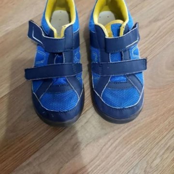 Кроссовки, Outventure