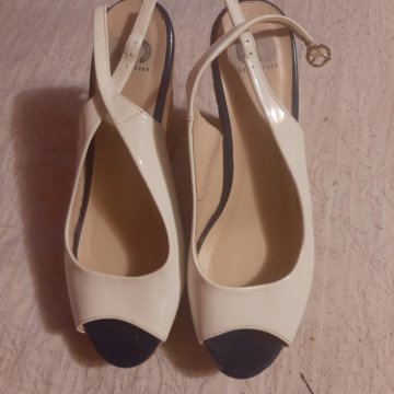 Босоножки жен.