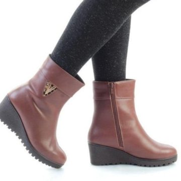 Женские зимние ботинки