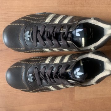 Кроссовки Adidas