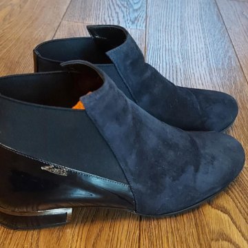 Ботинки женские