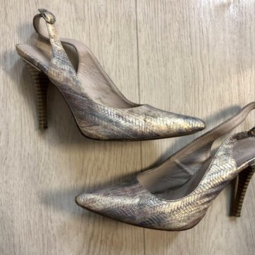 Туфли босоножки р39,5