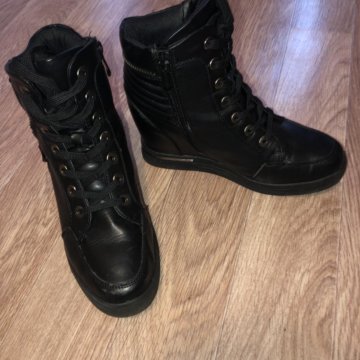 Полуботинки женские (сникерсы)