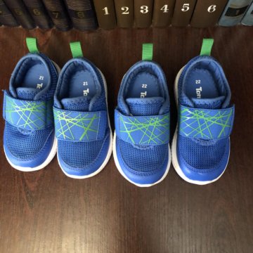 Кроссовки детские