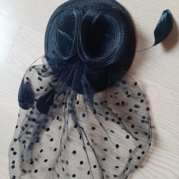 Шляпки на заколках