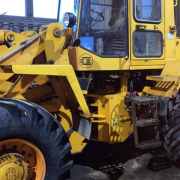 Погрузчик фронтальный