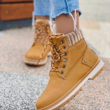 Женские зимние ботинки