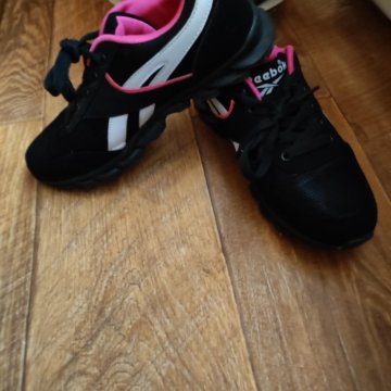 Кроссовки женские Reebok