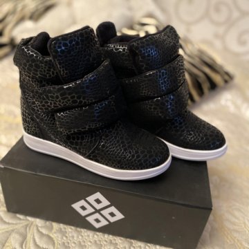 Кеды высокие