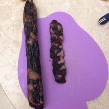 Конская колбаса шужук. Конская колбаса в кишке. Конская колбаса в кишке. Шужук и казы. Казахская конская колбаса казы.