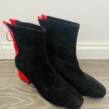 Ботинки женские